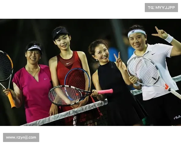 网球赛场上竞技与魅力并存 运动员风采尽显精彩瞬间 网球赛场上竞技与魅力并存 运动员风采尽显精彩瞬间